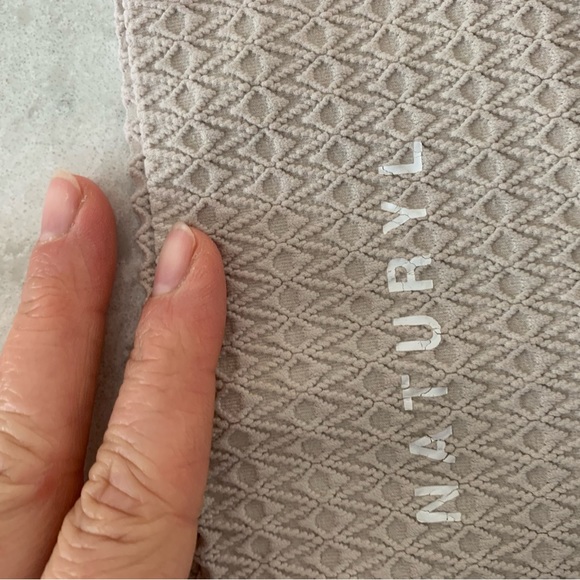 Naturyl by Nikyee Heaton leggings  size small very stretchy - Picture 3 of 4